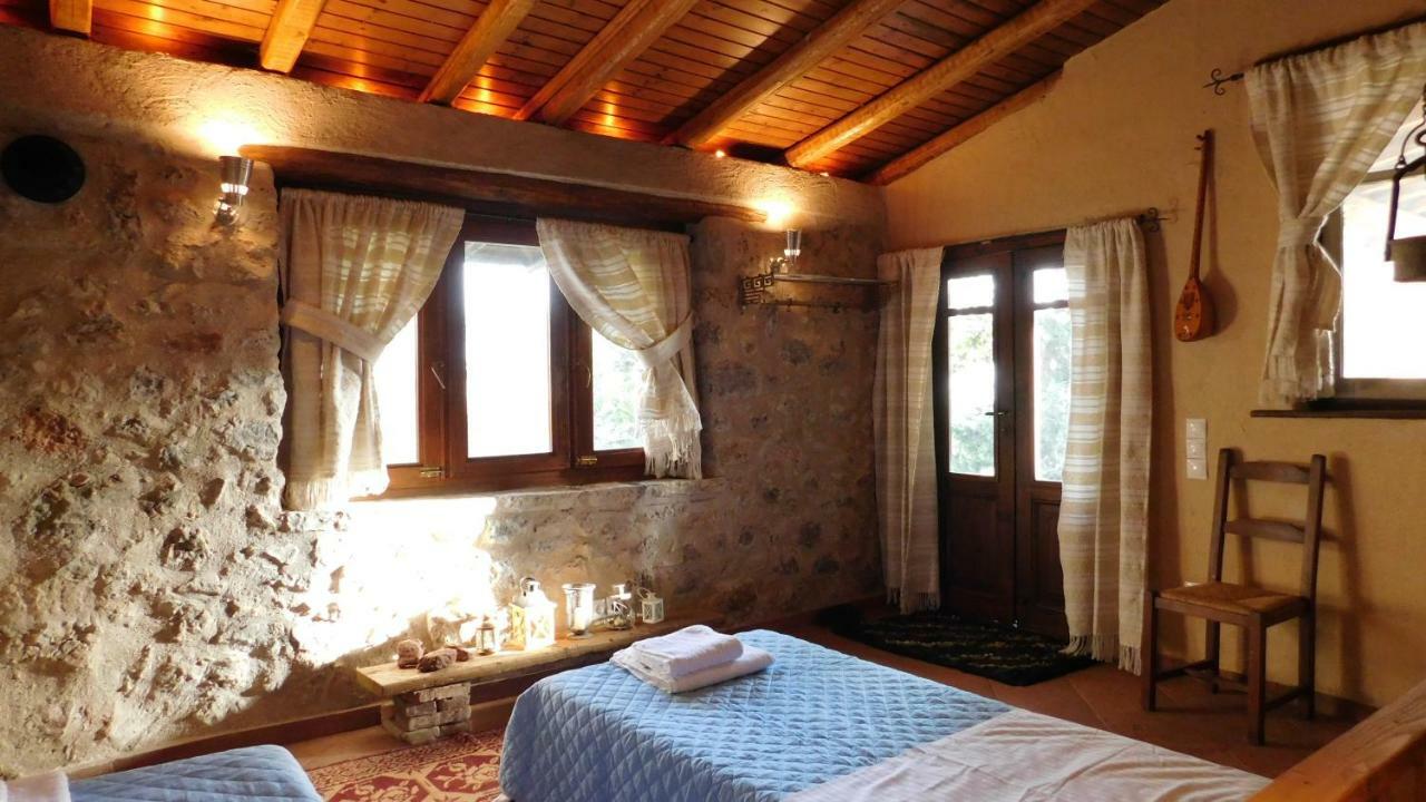 Agoriani Art Suite - 4 Seasons' Natural Living Lílaia Buitenkant foto